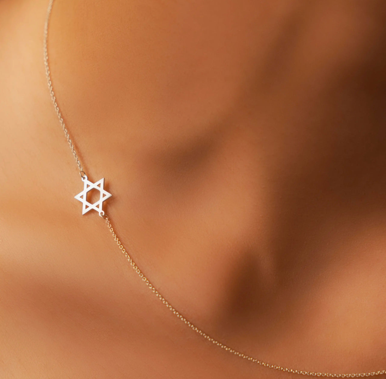 DAINTY JEWISH STAR NECKLACE