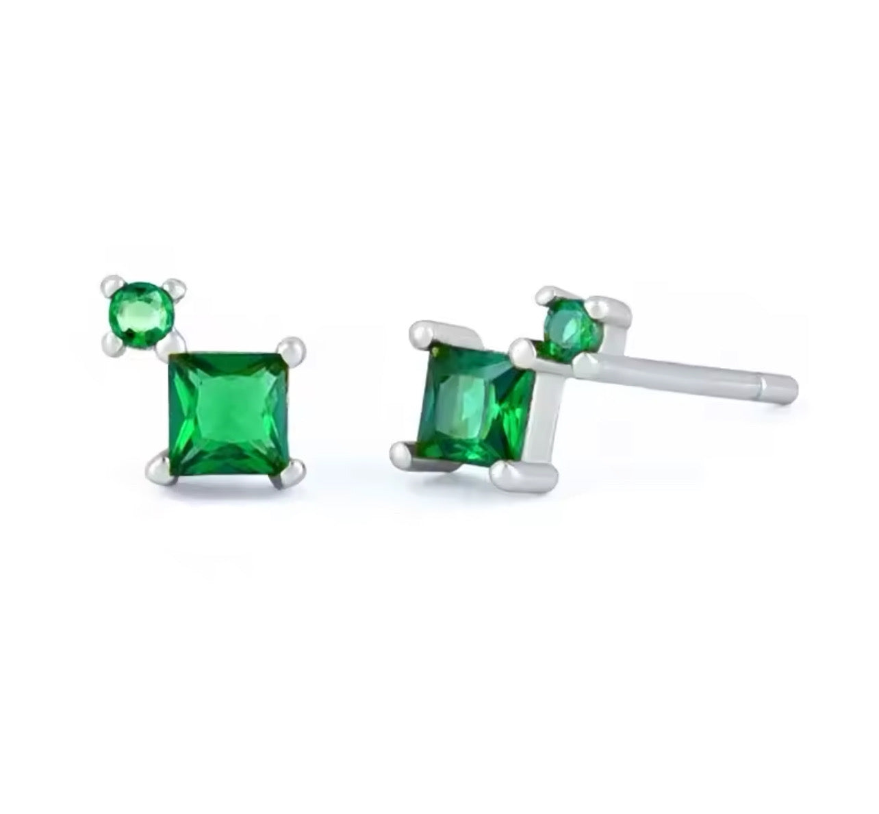 EMERALD STUDS