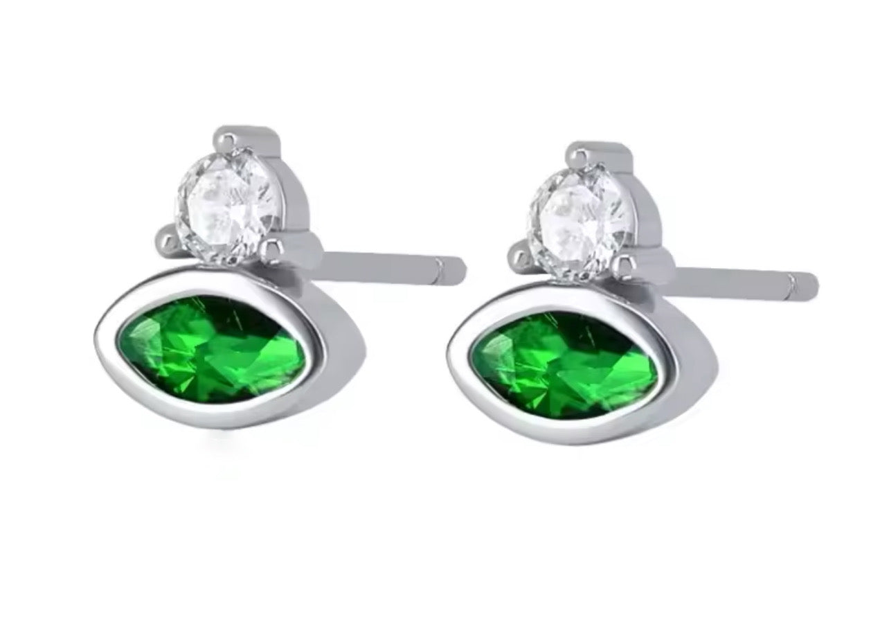 EMERALD STUDS