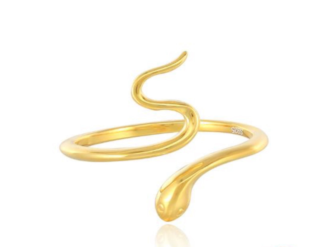 DAINTY SNAKE RING