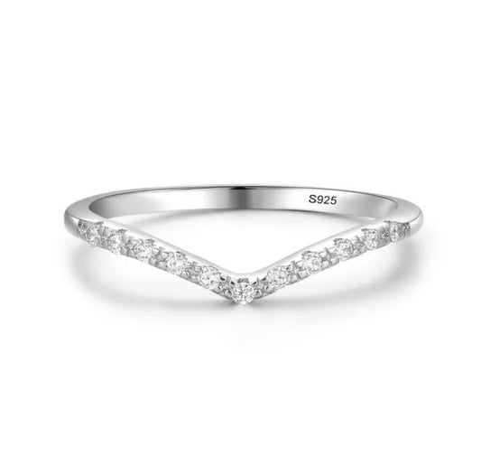 CURVE CZ RING