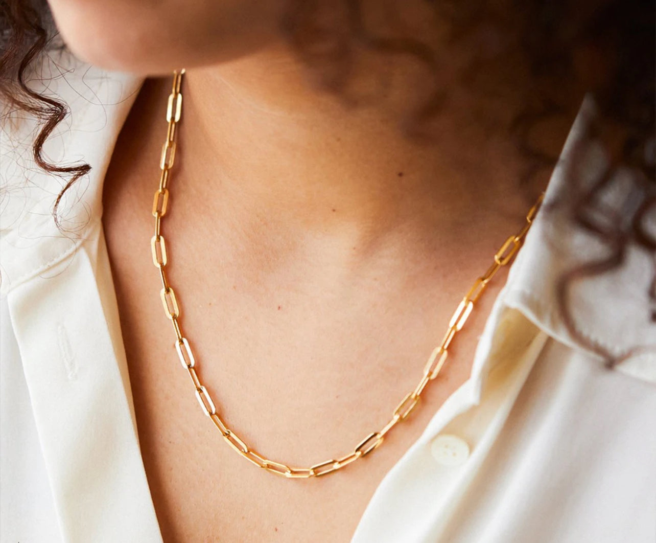 LARGE PAPERCLIP NECKLACE