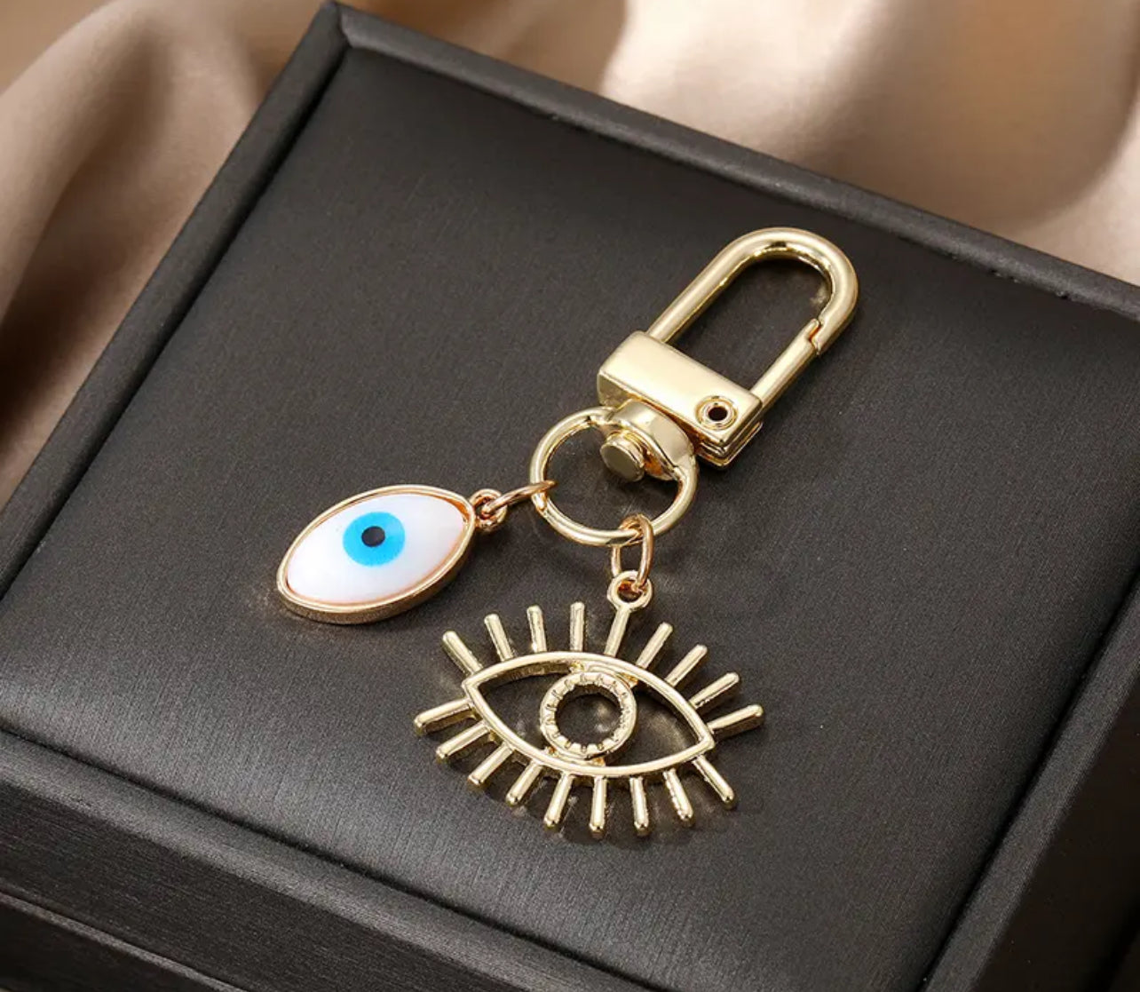 EYE KEYCHAIN