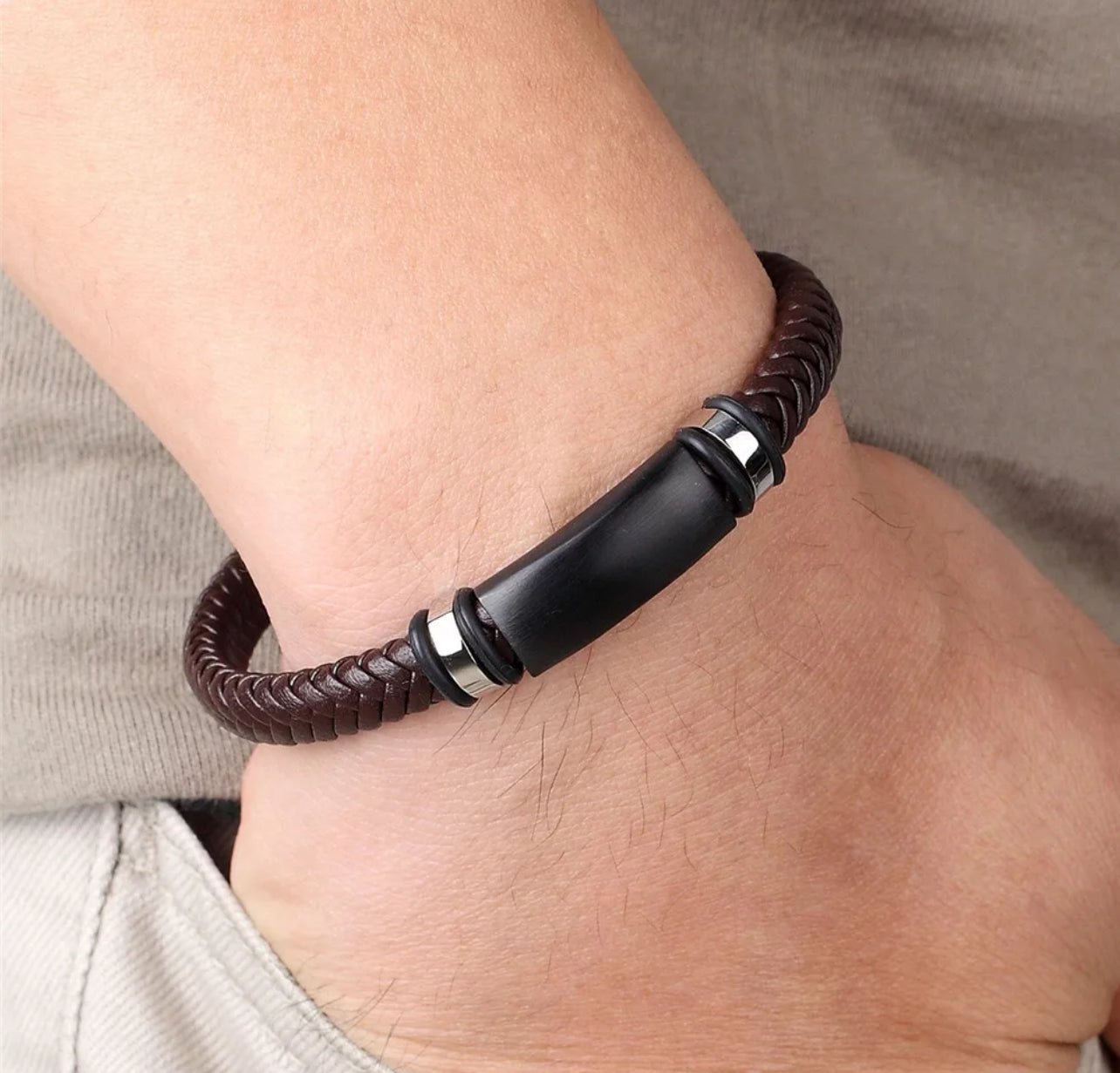 WIDE LEATHER BRACELET